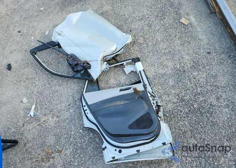 2022 Toyota Corolla Cross L z USA, uszkodzony, nr VIN 7MUAAAAG6NV027135